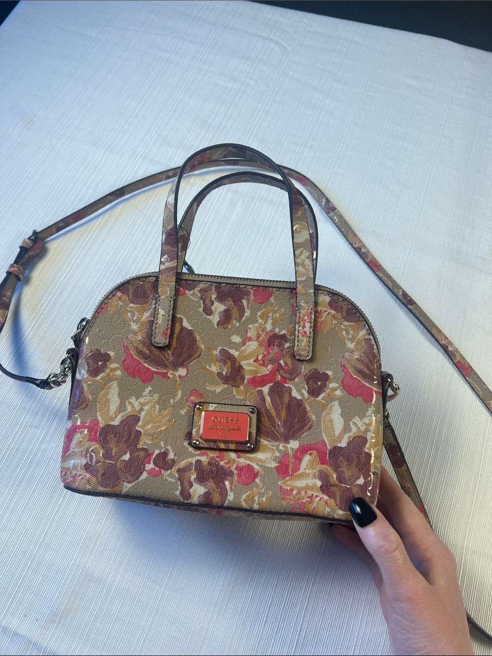Guess Floral Dome Crossbody in Beige and Rose Gold Plaque